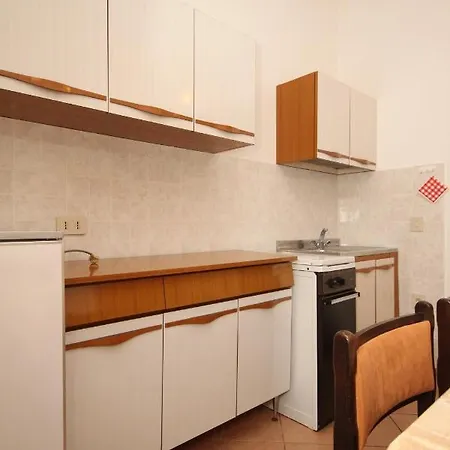 דירה Basanija 7149c