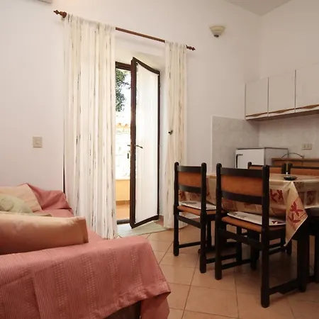 דירה Basanija 7149c