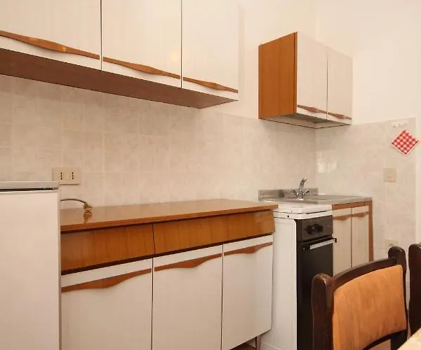 Apartment Basanija 7149c